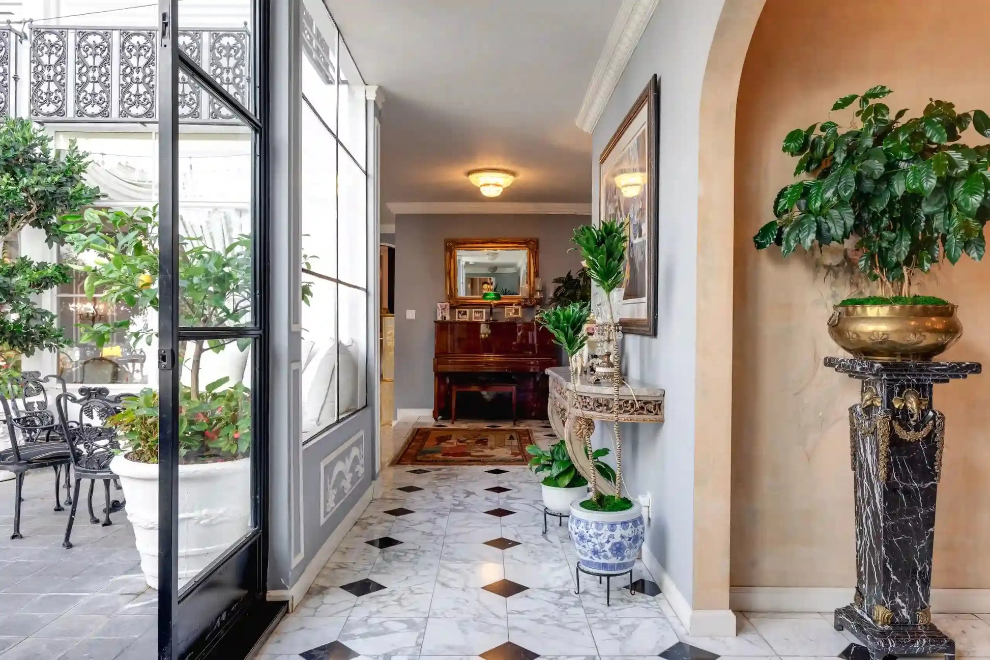 The Monteleone - Luxury Villa for Rent | LA - 2025✨ Vidi Vici Rental