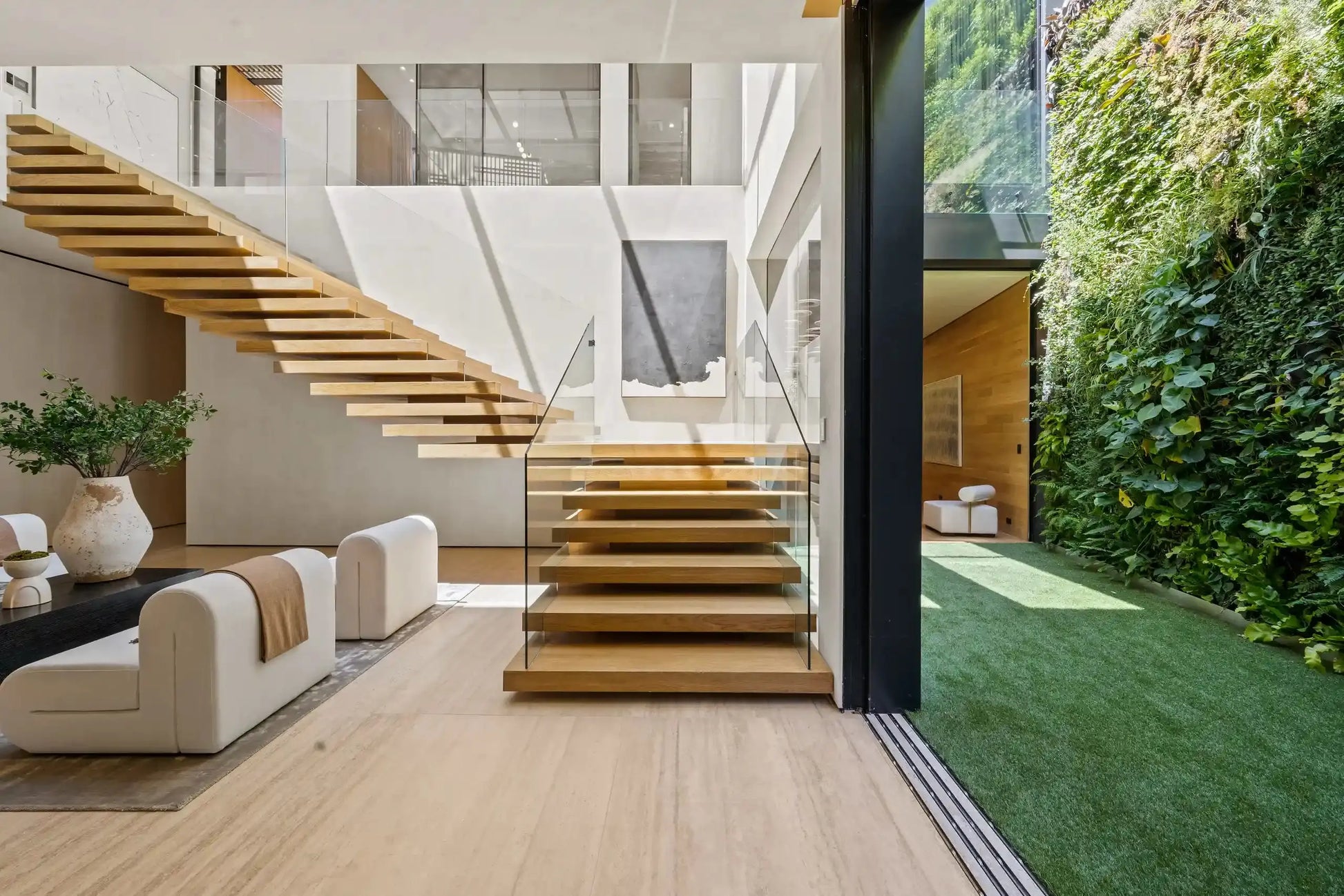 The Onyx - Luxury Villa for Rent | LA - 2025✨ Vidi Vici Rental