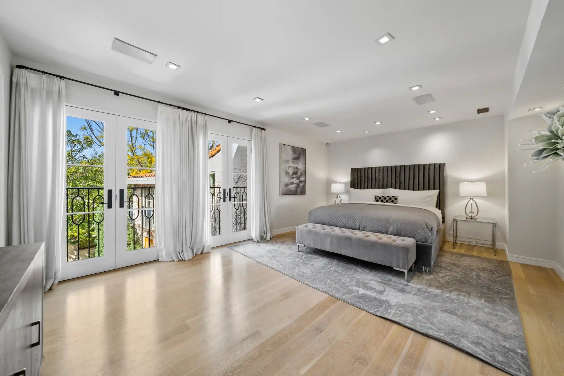 Tower Grande - Luxury Villa for Rent | LA - 2025✨ Vidi Vici Rental