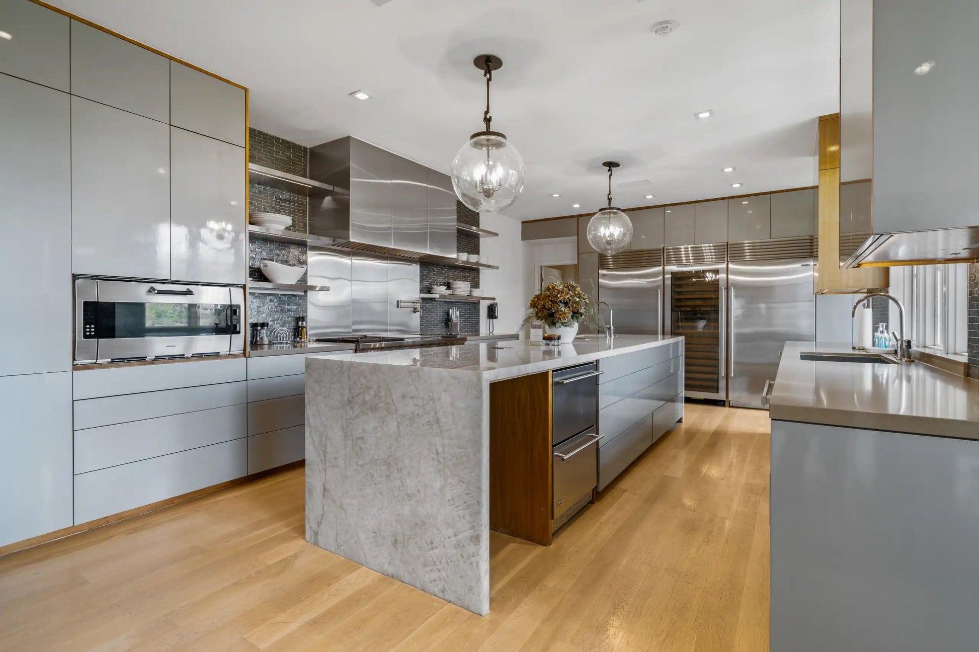 Tower Grande - Luxury Villa for Rent | LA - 2025✨ Vidi Vici Rental