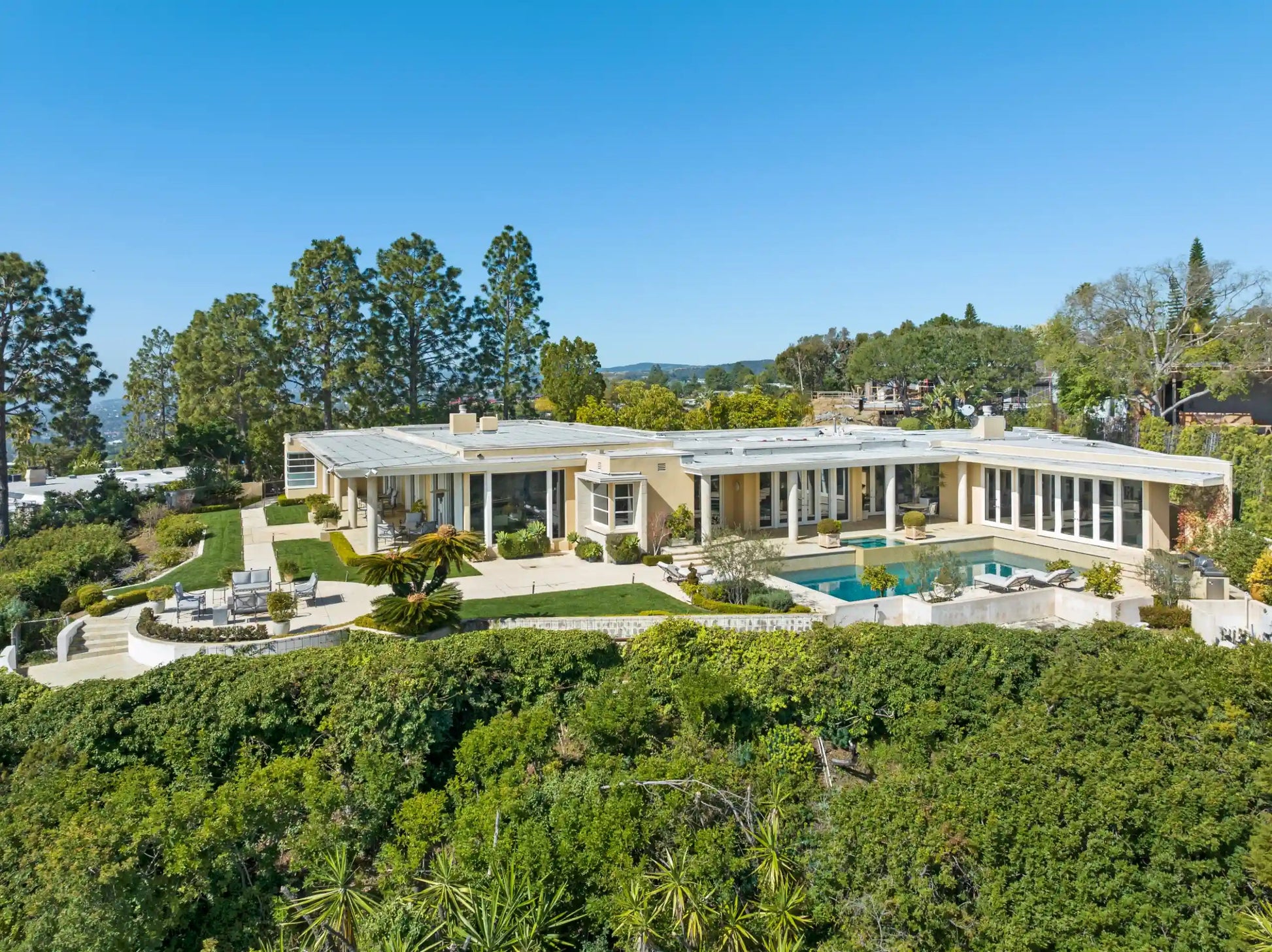 Trousdale Grand - Luxury Villa for Rent | LA - 2025✨ Vidi Vici Rental