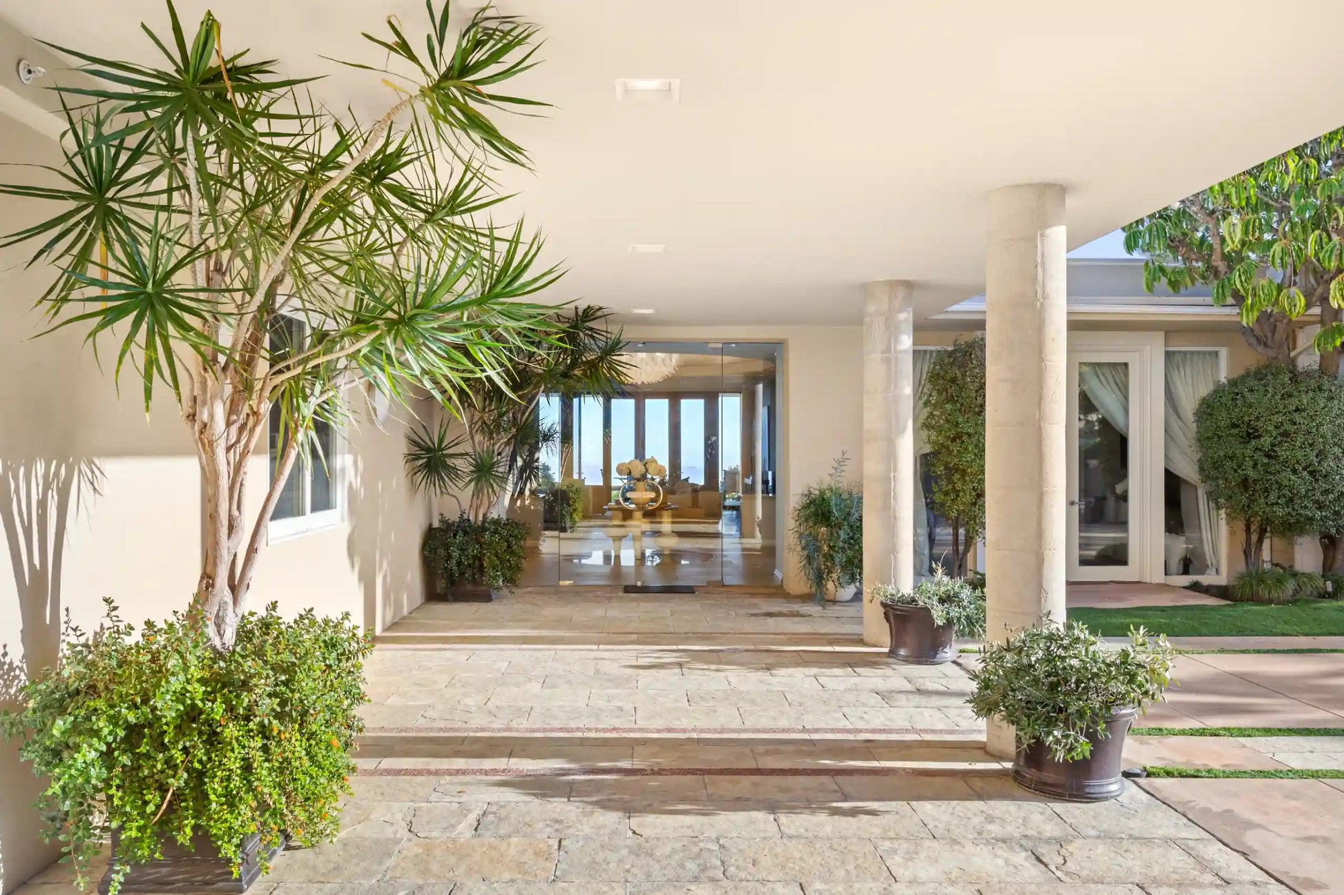 Trousdale Grand - Luxury Villa for Rent | LA - 2025✨ Vidi Vici Rental