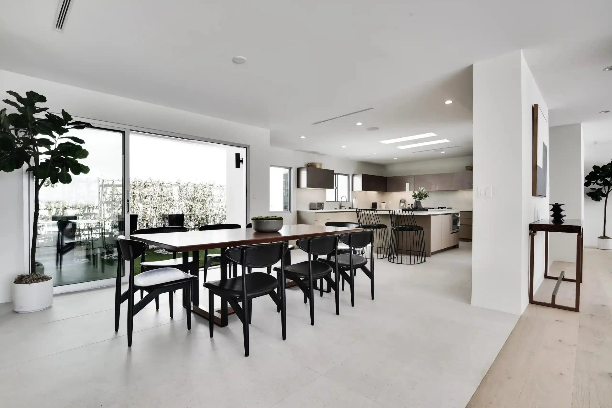 Vista Modern - Luxury Villa for Rent | LA - 2025✨ Vidi Vici Rental
