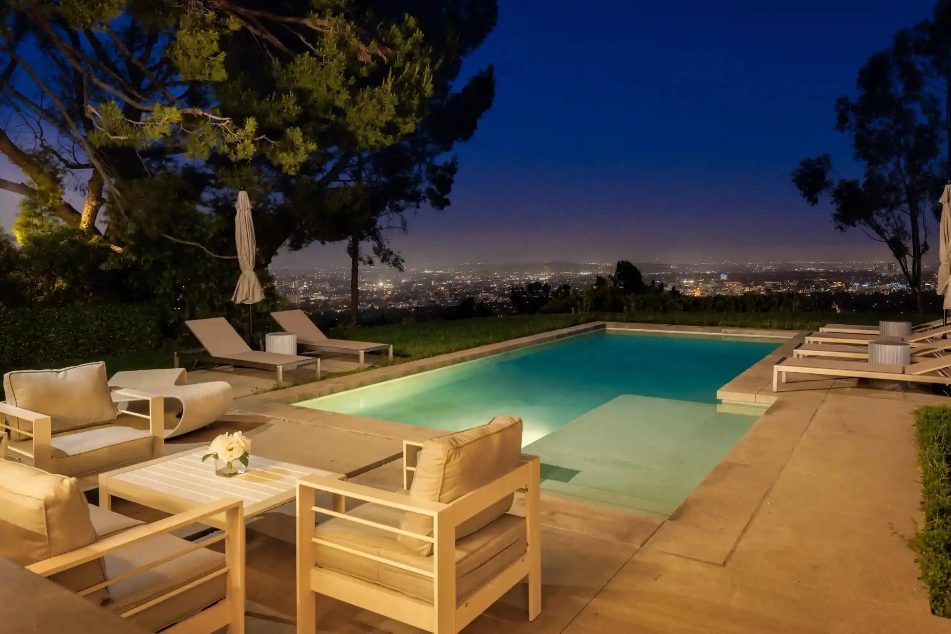 Vue Moderne - Luxury Villa for Rent | LA - 2025✨ Vidi Vici Rental