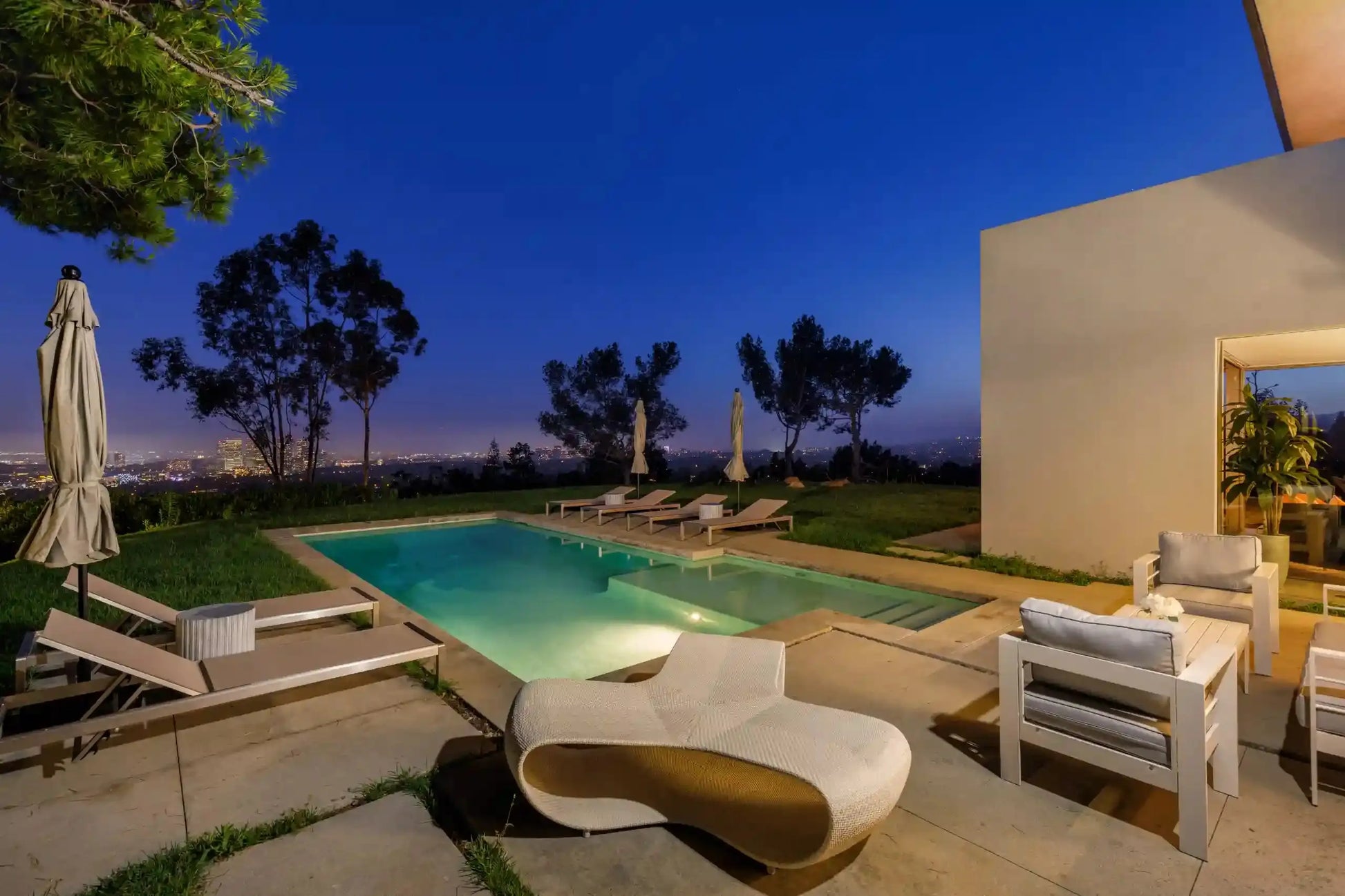 Vue Moderne - Luxury Villa for Rent | LA - 2025✨ Vidi Vici Rental