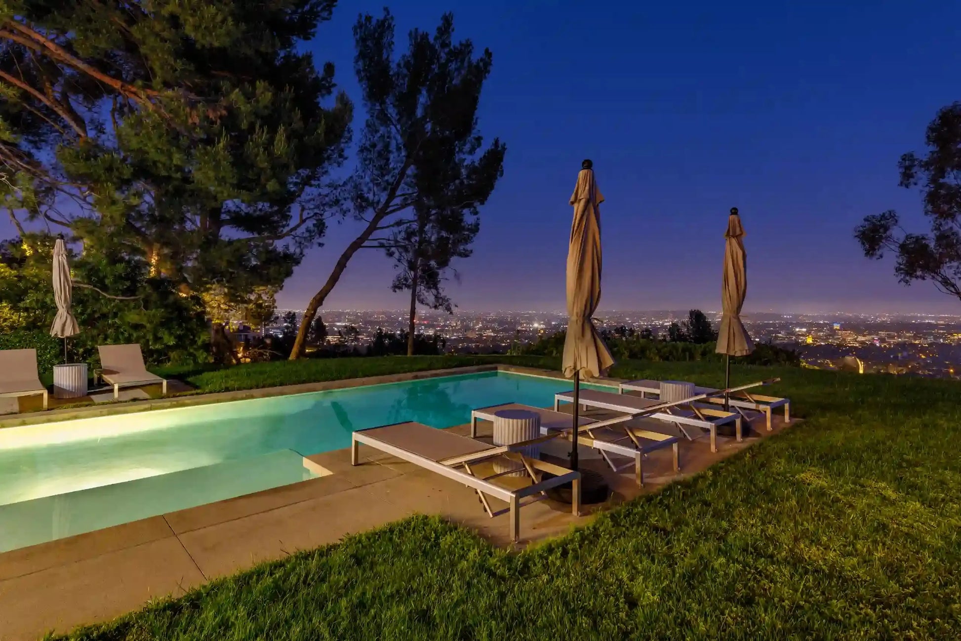 Vue Moderne - Luxury Villa for Rent | LA - 2025✨ Vidi Vici Rental