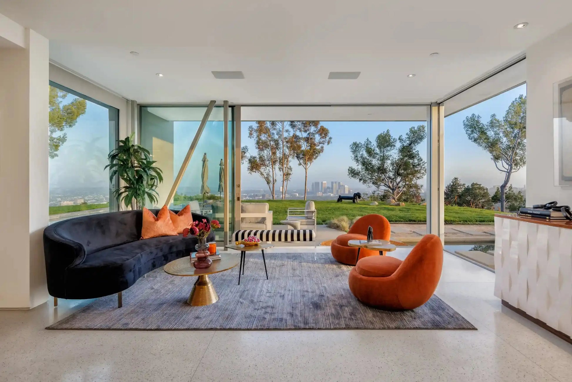 Vue Moderne - Luxury Villa for Rent | LA - 2025✨ Vidi Vici Rental