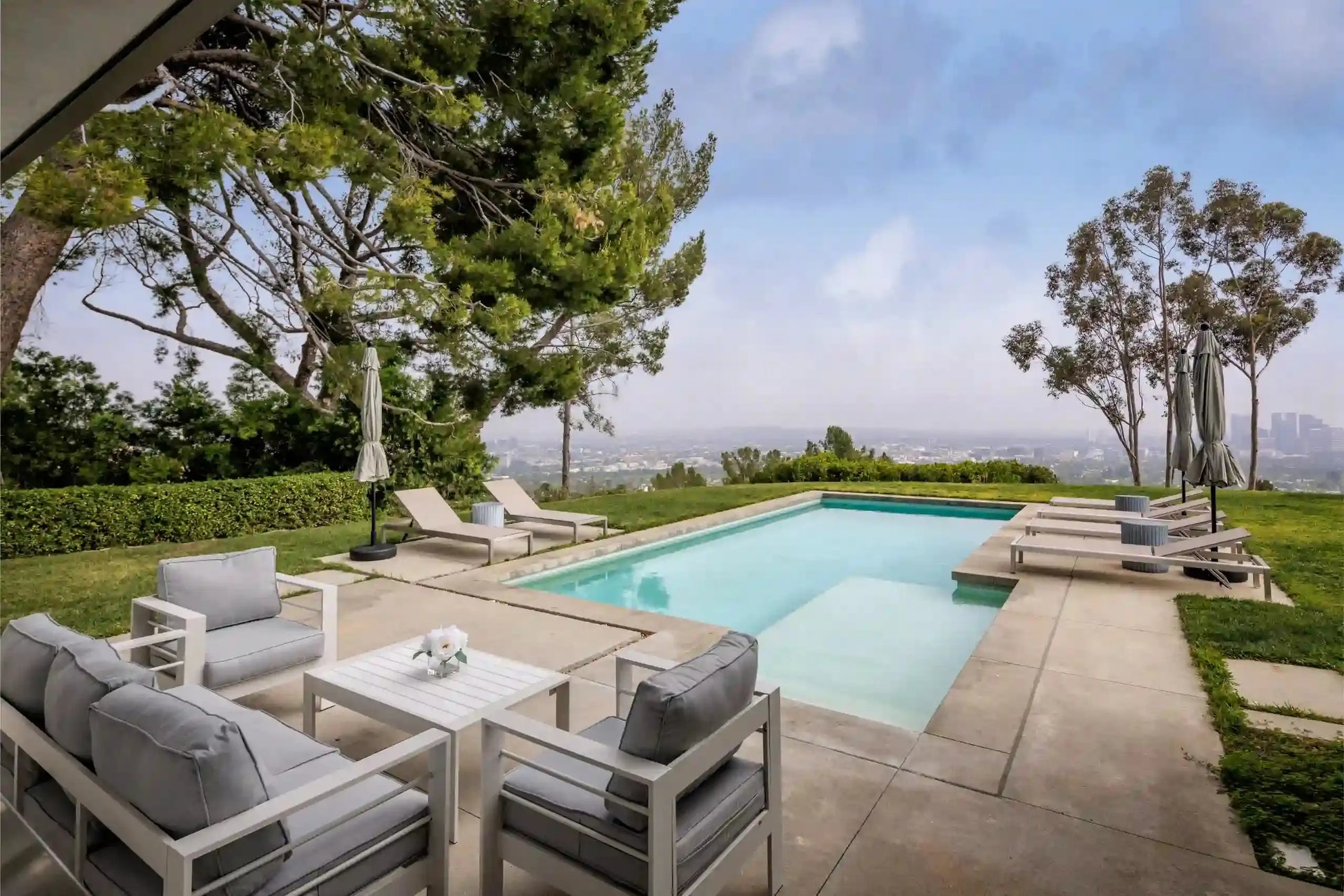 Vue Moderne - Luxury Villa for Rent | LA - 2025✨ Vidi Vici Rental