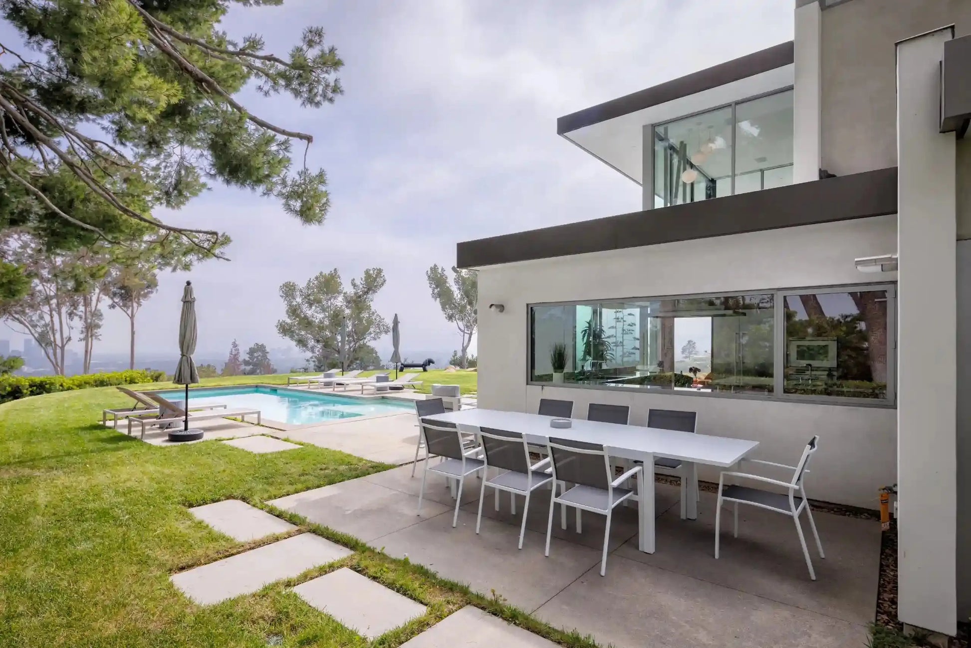 Vue Moderne - Luxury Villa for Rent | LA - 2025✨ Vidi Vici Rental