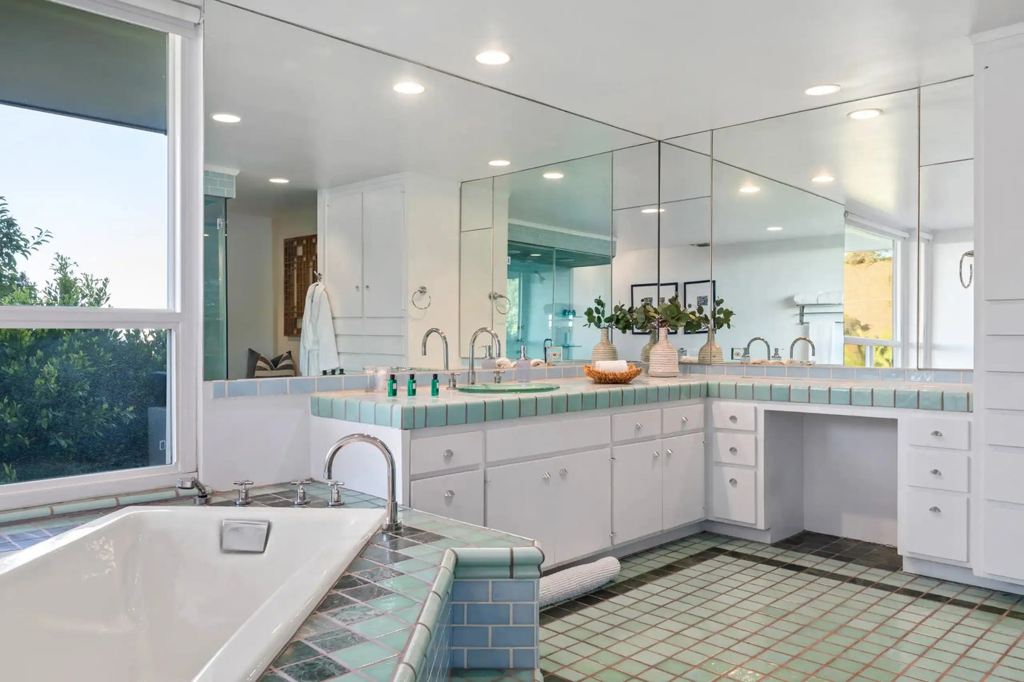 Wallace Tennis Modern - Luxury Villa for Rent | LA - 2025✨ Vidi Vici Rental