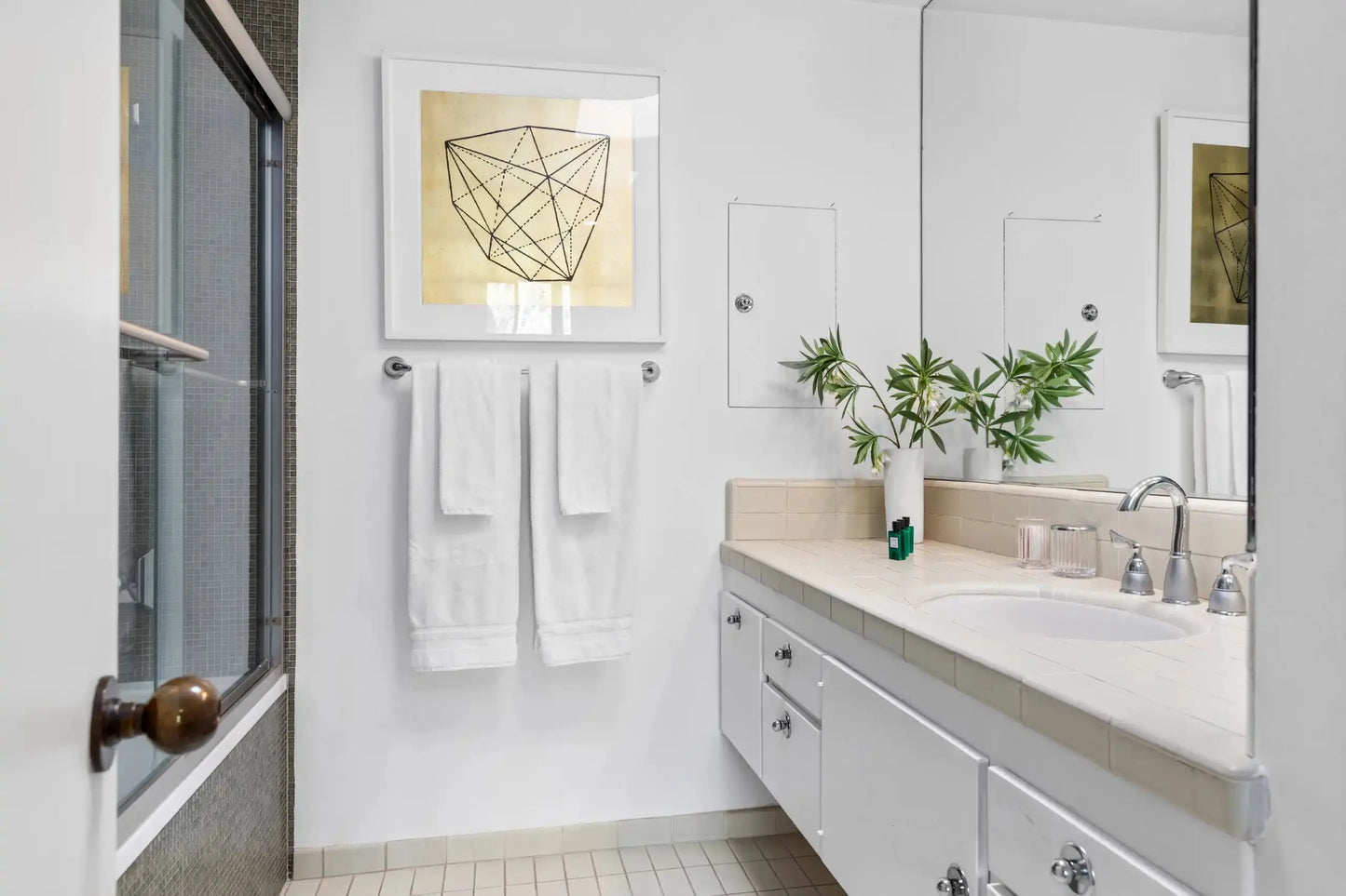 Wallace Tennis Modern - Luxury Villa for Rent | LA - 2025✨ Vidi Vici Rental