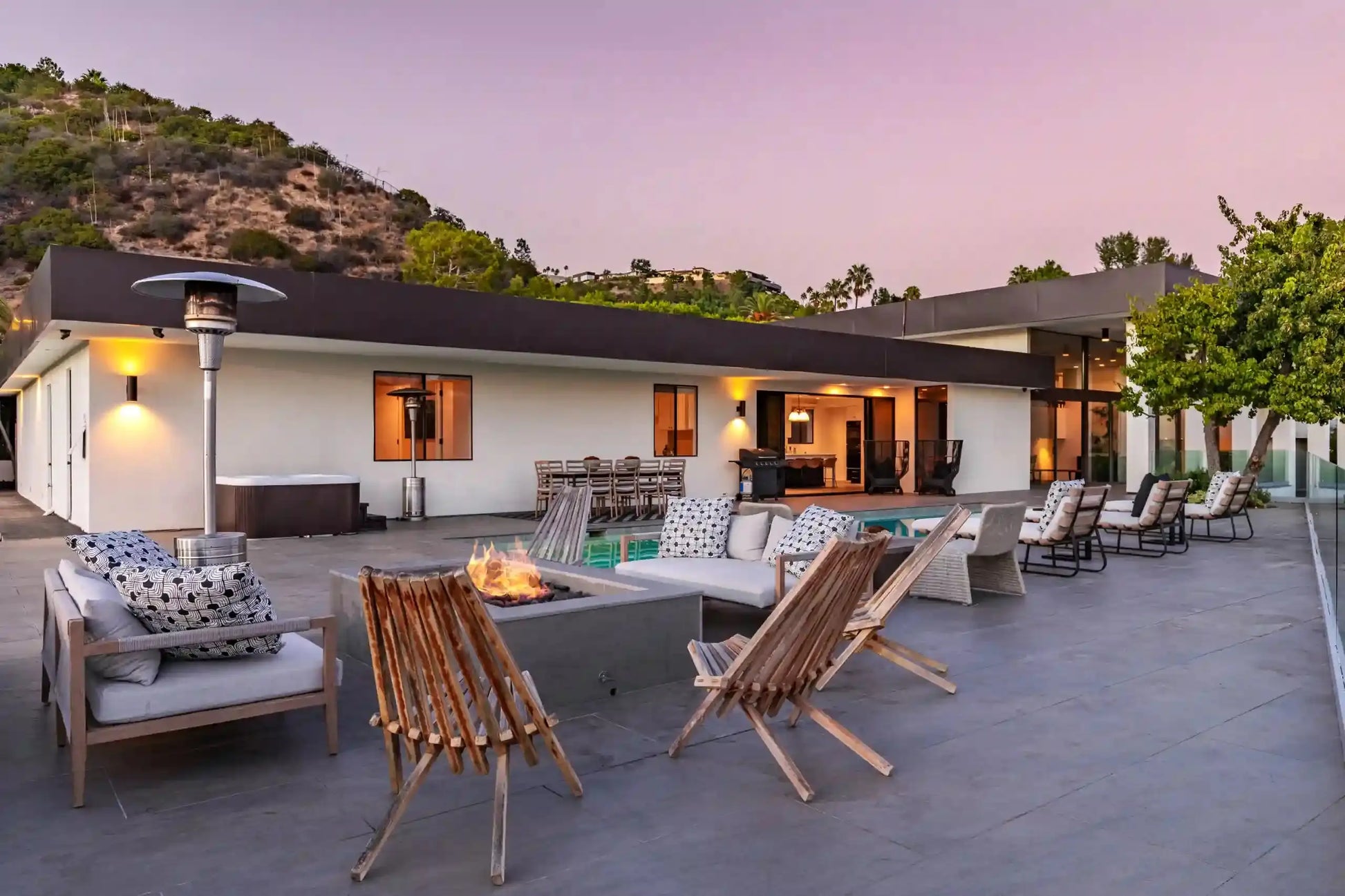 Wallace Tennis Modern - Luxury Villa for Rent | LA - 2025✨ Vidi Vici Rental