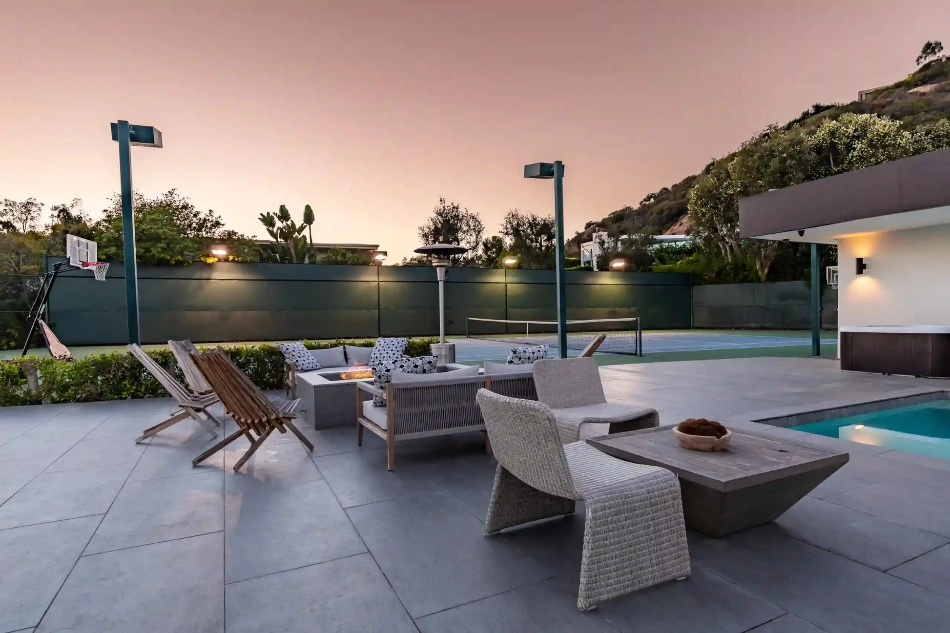Wallace Tennis Modern - Luxury Villa for Rent | LA - 2025✨ Vidi Vici Rental