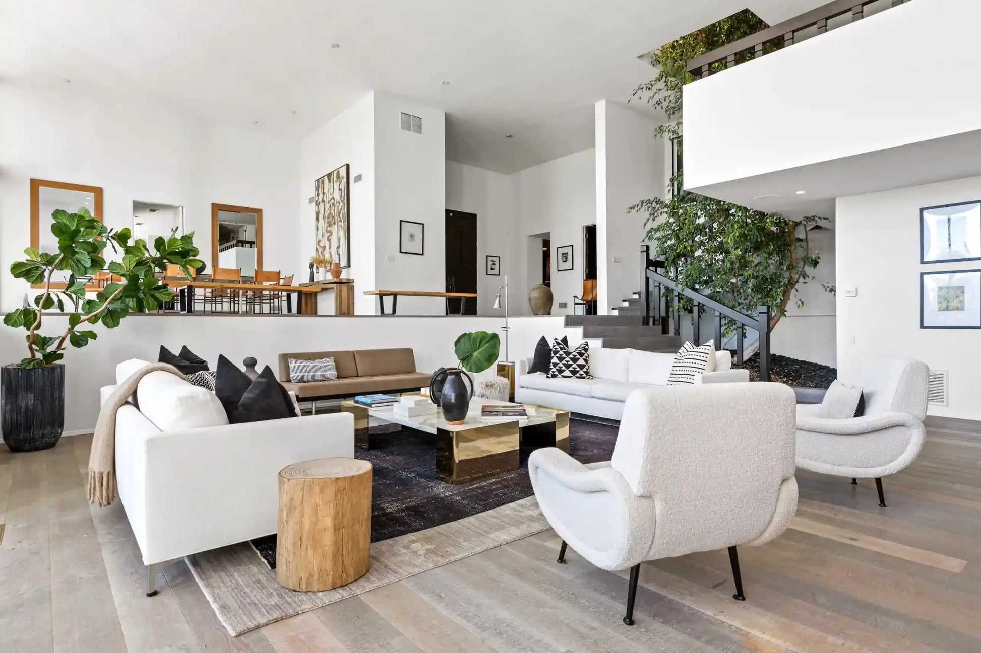 Wallace Tennis Modern - Luxury Villa for Rent | LA - 2025✨ Vidi Vici Rental