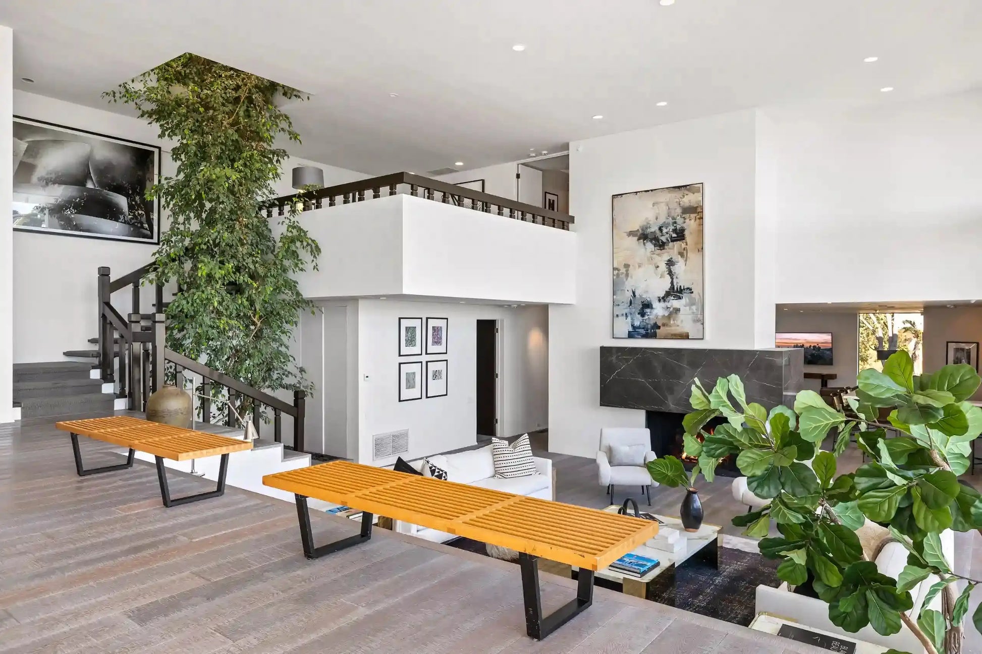 Wallace Tennis Modern - Luxury Villa for Rent | LA - 2025✨ Vidi Vici Rental